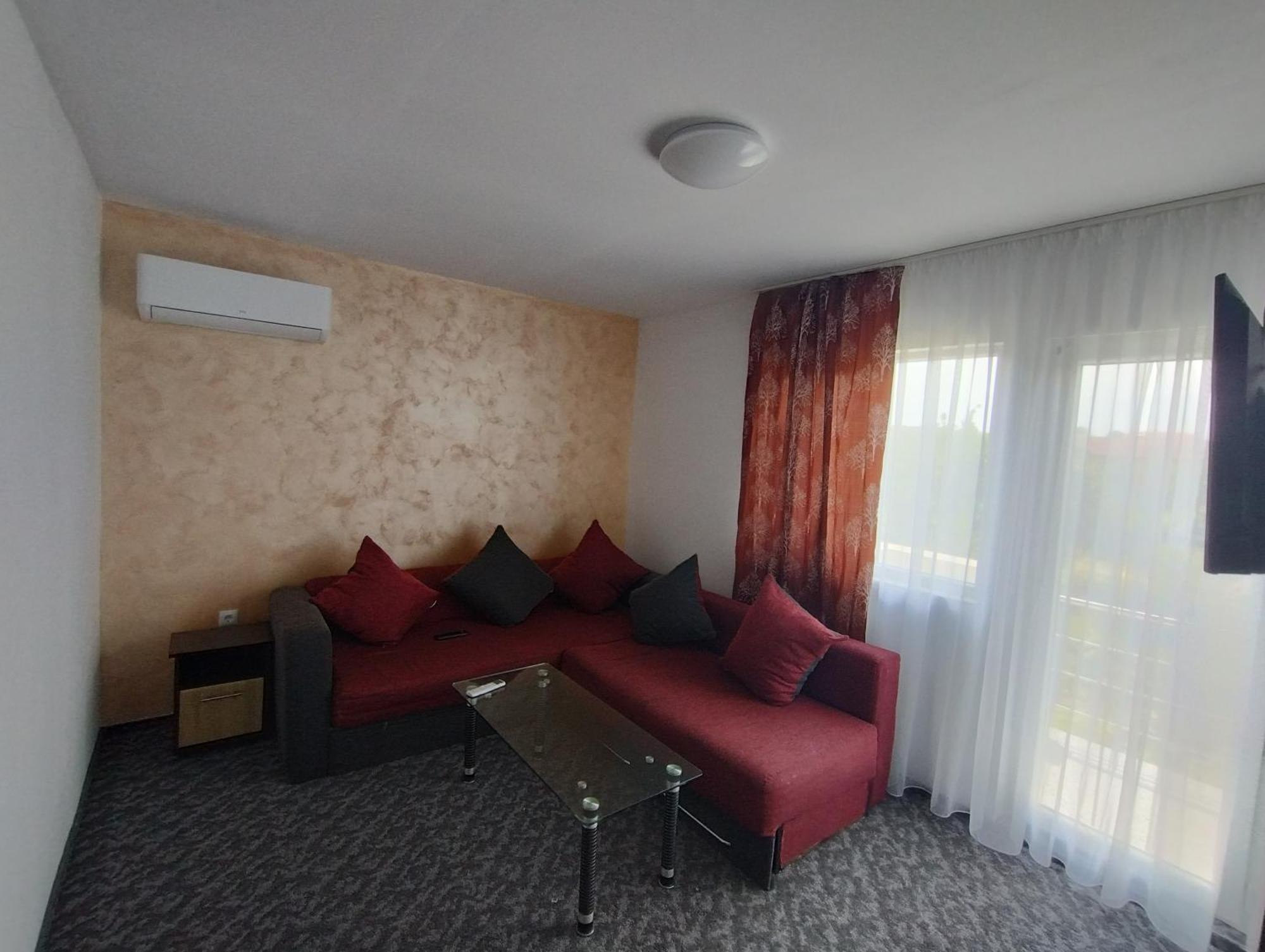 Casa Aura 1 Hotell Costinesti Exteriör bild